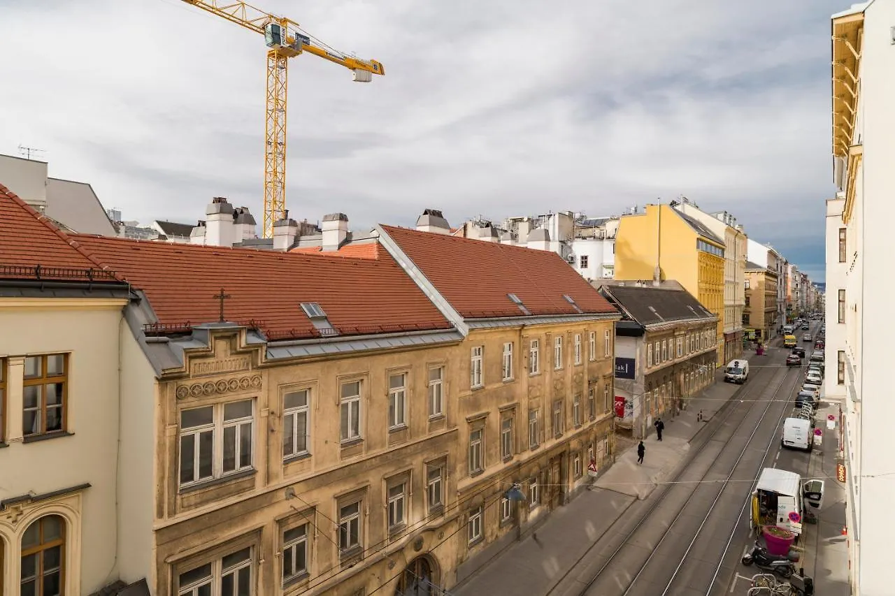 Kaiser Loft by ichbucheAT Wien Österreich