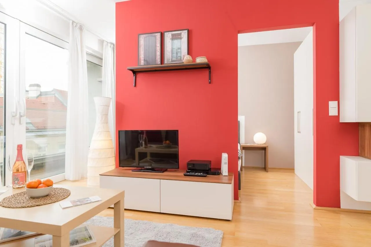 Kaiser Loft by ichbucheAT Wien Apartment