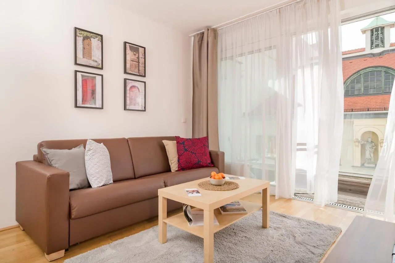 Apartment Kaiser Loft by ichbucheAT Wien
