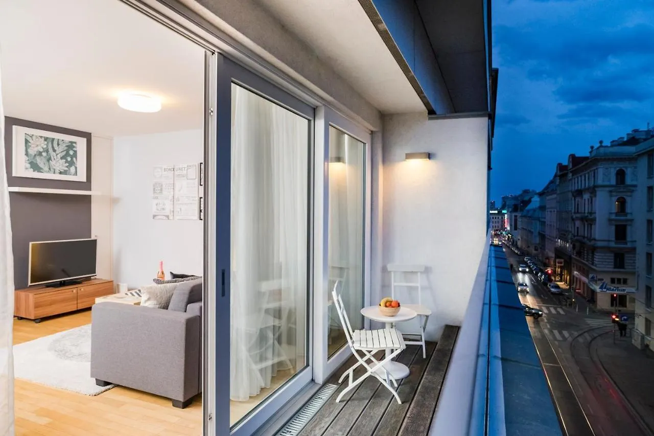 Kaiser Loft by ichbucheAT Wien 0*,